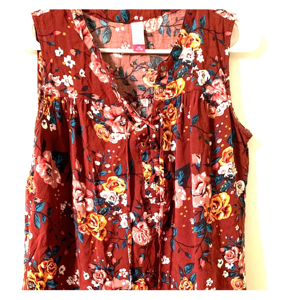 Burgundy floral print tank top